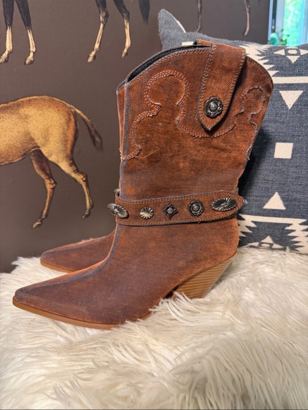 Women's Brown Western Heeled Boots with Decorative Concho Strap. NWOB Size 7.5